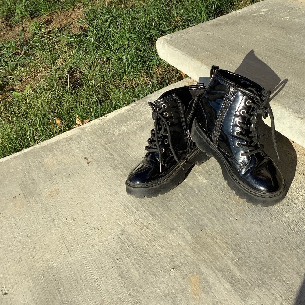 Steve Madden Shiny Black Kids Boots - Picture 7 of 16